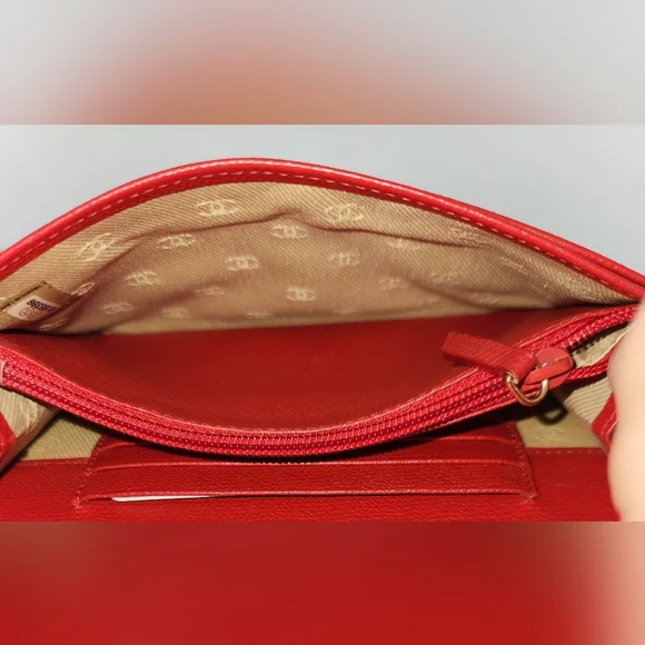 Vintage Chanel FULL INCLUSION Pre-Loved Red Calfskin Leather Clutch w/ AM Strap - Picture 13 of 16
